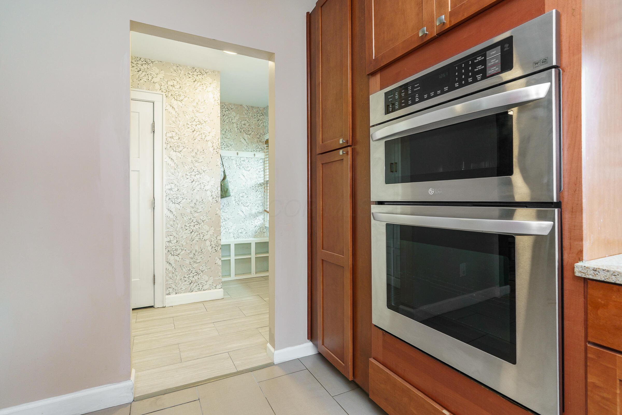 24 Brighton Road Columbus, OH 43202 - Photo 19 of 44 Kitchen