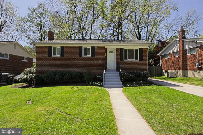 11116 Rock Road Rockville, MD 20852 - Photo 11 of 20 Exterior (Front)
