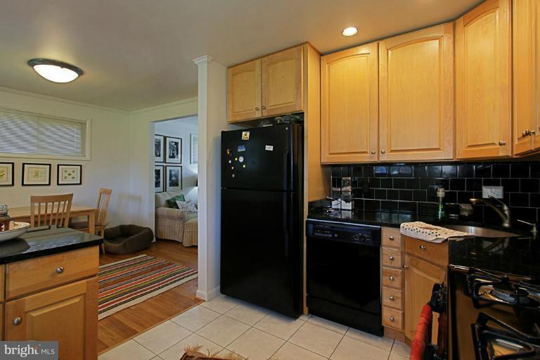 11116 Rock Road Rockville, MD 20852 - Photo 5 of 20 Kitchen