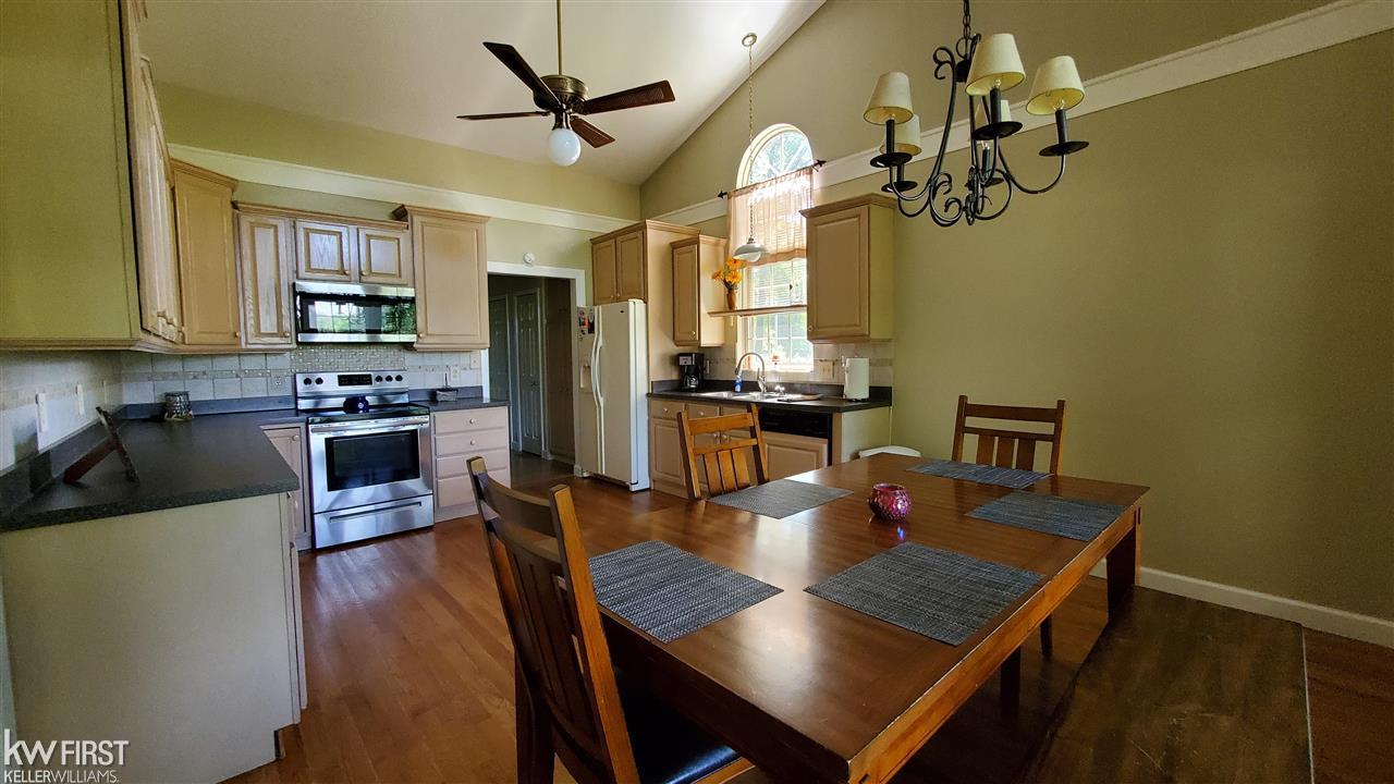 8414 West Dodge Road Montrose, MI 48457 - Photo 9 of 95 50046057-8.JPG