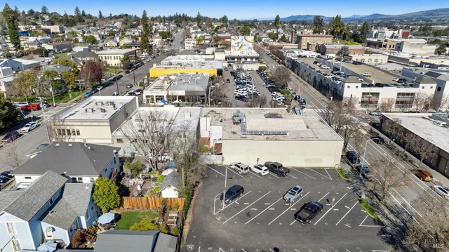 $2,199,000 | 201 Western Avenue, Petaluma, CA 94952