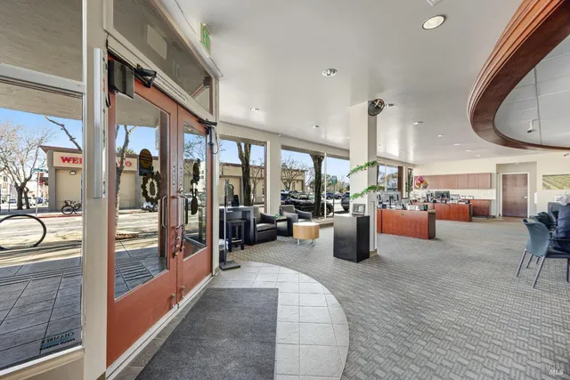 $2,199,000 | 201 Western Avenue, Petaluma, CA 94952