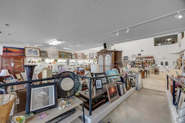 $2,199,000 | 201 Western Avenue, Petaluma, CA 94952