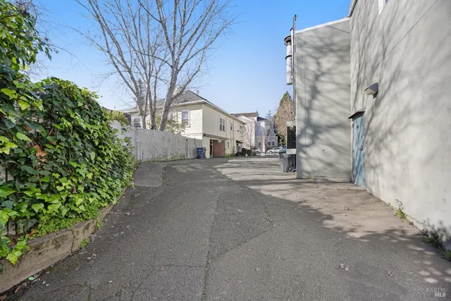 $2,199,000 | 201 Western Avenue, Petaluma, CA 94952