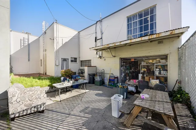 $2,199,000 | 201 Western Avenue, Petaluma, CA 94952