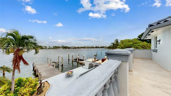 $6,700,000 | 1131 Stillwater Drive, Miami Beach, FL 33141