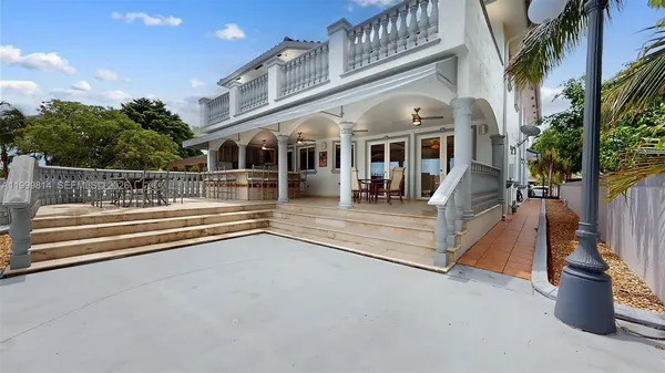 $6,700,000 | 1131 Stillwater Drive, Miami Beach, FL 33141