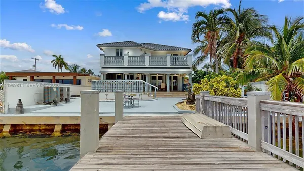 $6,700,000 | 1131 Stillwater Drive, Miami Beach, FL 33141