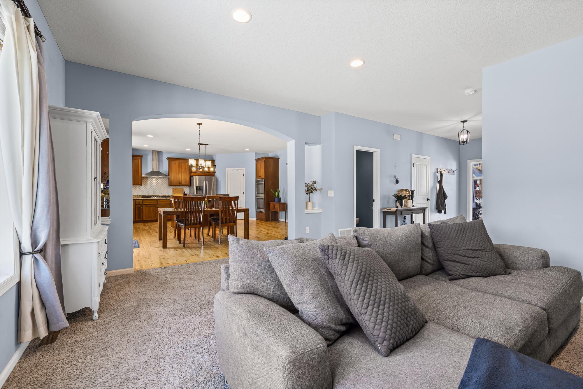 9635 Dunes Lane Cottage Grove, MN 55016 - Photo 6 of 51