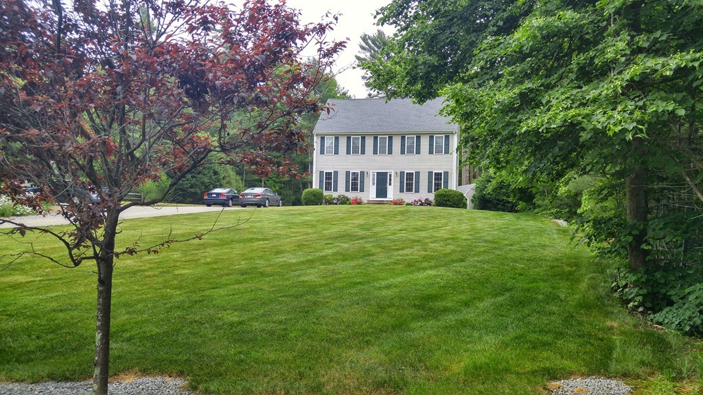 110 1/2 Middleboro Road Freetown, MA 02717 - Photo 2 of 28