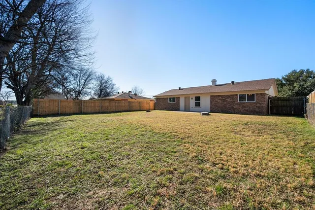 $274,000 | 520 Northwest Charlyne Drive, Burleson, TX 76028