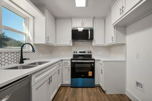 $274,000 | 520 Northwest Charlyne Drive, Burleson, TX 76028