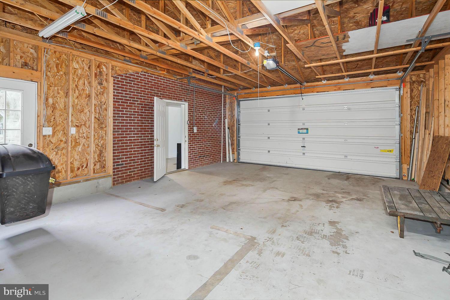 2561 Mountain View Road Stafford, VA 22556 - Photo 23 of 28 Garage
