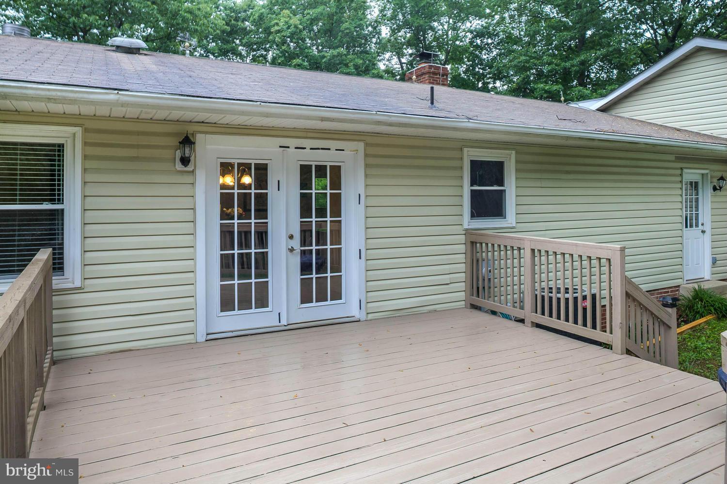 2561 Mountain View Road Stafford, VA 22556 - Photo 24 of 28 Deck