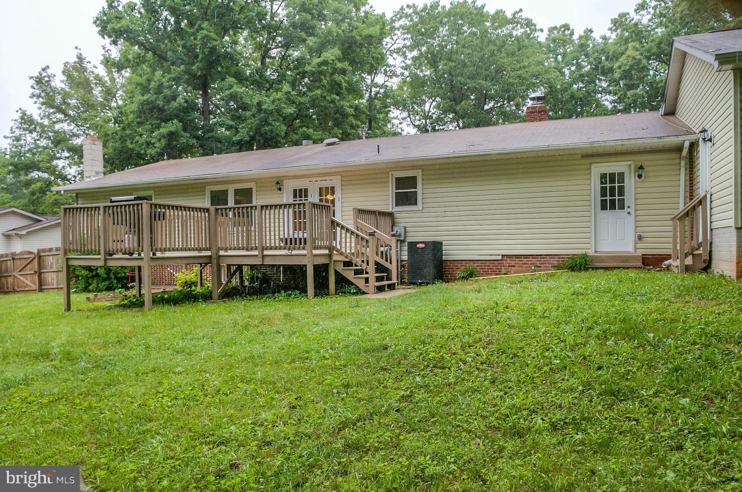 2561 Mountain View Road Stafford, VA 22556 - Photo 26 of 28 Exterior (Rear)