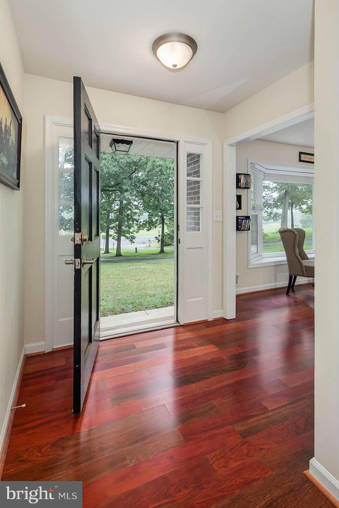 2561 Mountain View Road Stafford, VA 22556 - Photo 4 of 28 Entry way