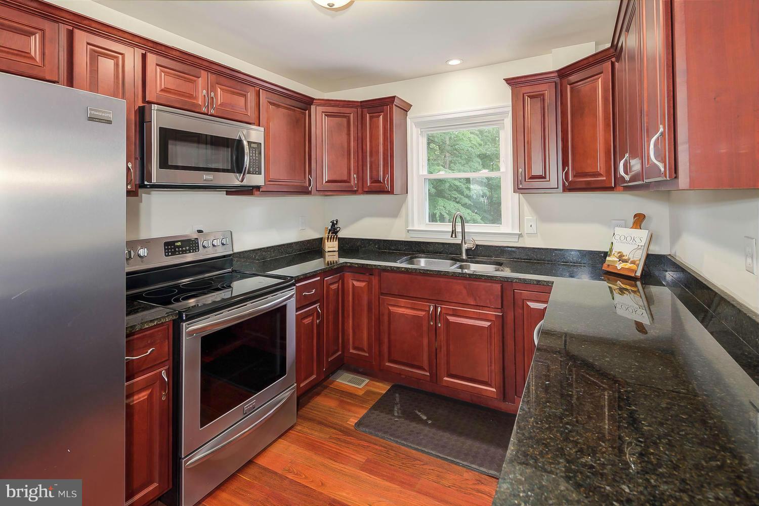 2561 Mountain View Road Stafford, VA 22556 - Photo 9 of 28 Kitchen