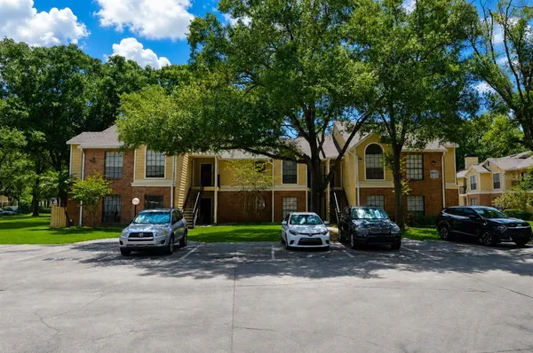 $1,650 | 8625 Mallard Reserve Drive, Unit 101, Tampa, FL 33614