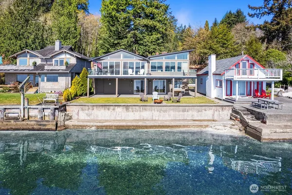 $1,250,000 | 11613 Southwest Shawnee Road, Vashon, WA 98070