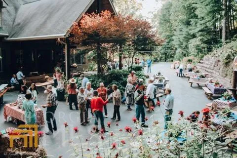 a bathroom with a sink vanity and a mirror