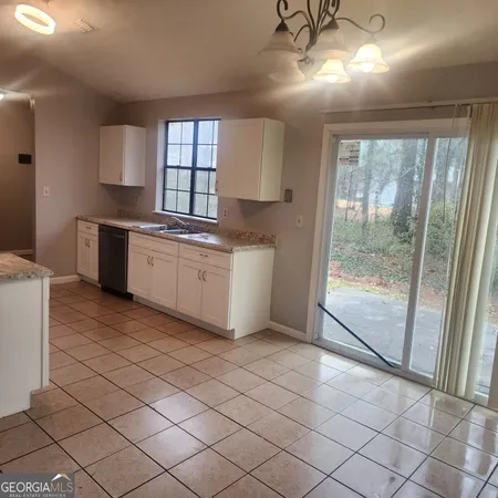 $1,695 | 3981 Skidmore Court, Decatur, GA 30034