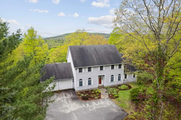 $900,000 | 126 Primrose Lane, Hartford, VT 05059