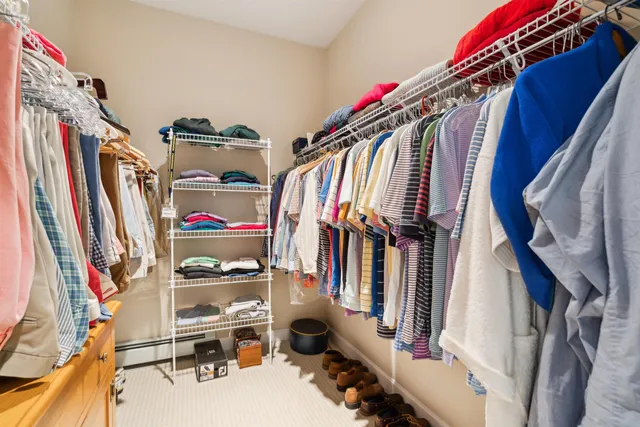 $945,000 | 126 Primrose Lane, Hartford, VT 05059