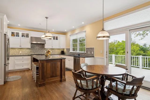 $945,000 | 126 Primrose Lane, Hartford, VT 05059