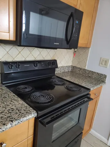 a close view of stove top oven