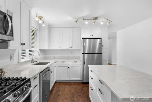 $720,000 | 2105 100th Street Southeast, Everett, WA 98208