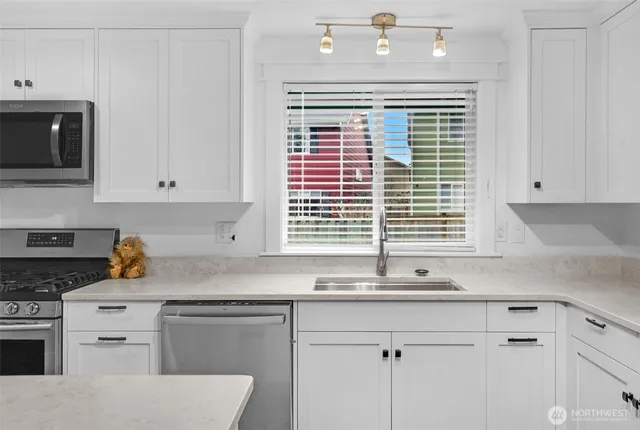 $720,000 | 2105 100th Street Southeast, Everett, WA 98208