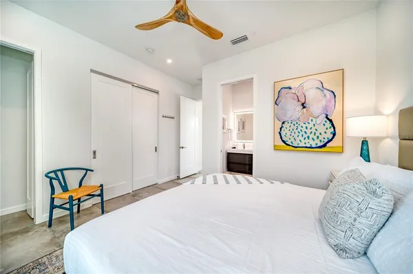 $25,000 | 2585 Clematis Street, Sarasota, FL 34239