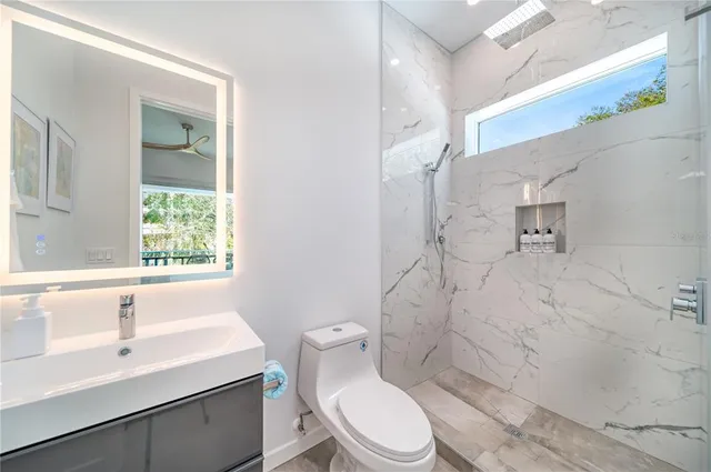 $25,000 | 2585 Clematis Street, Sarasota, FL 34239