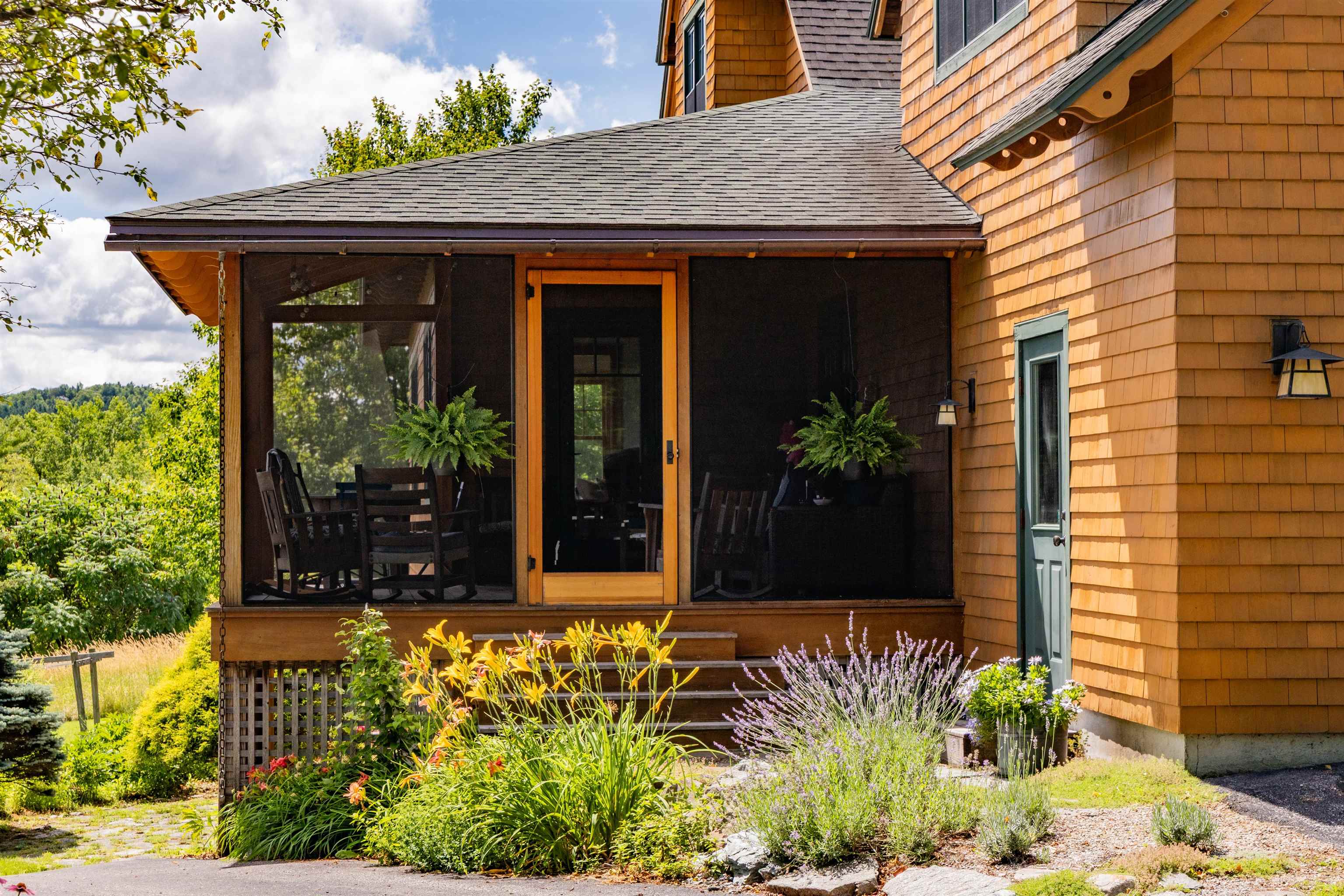 947 Oak Hill Road Williston, VT 05495 - Photo 17 of 55