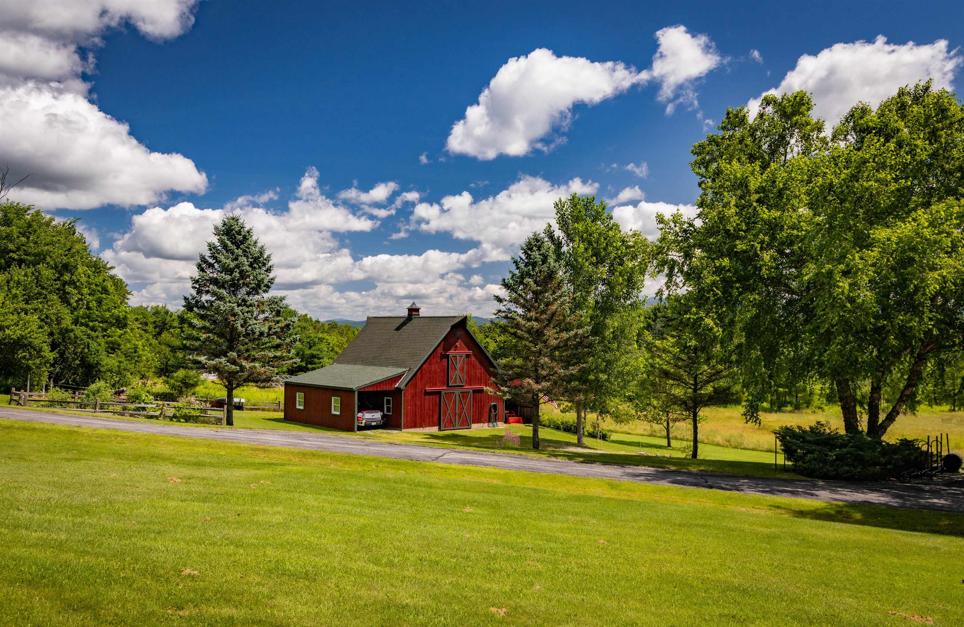 947 Oak Hill Road Williston, VT 05495 - Photo 24 of 55