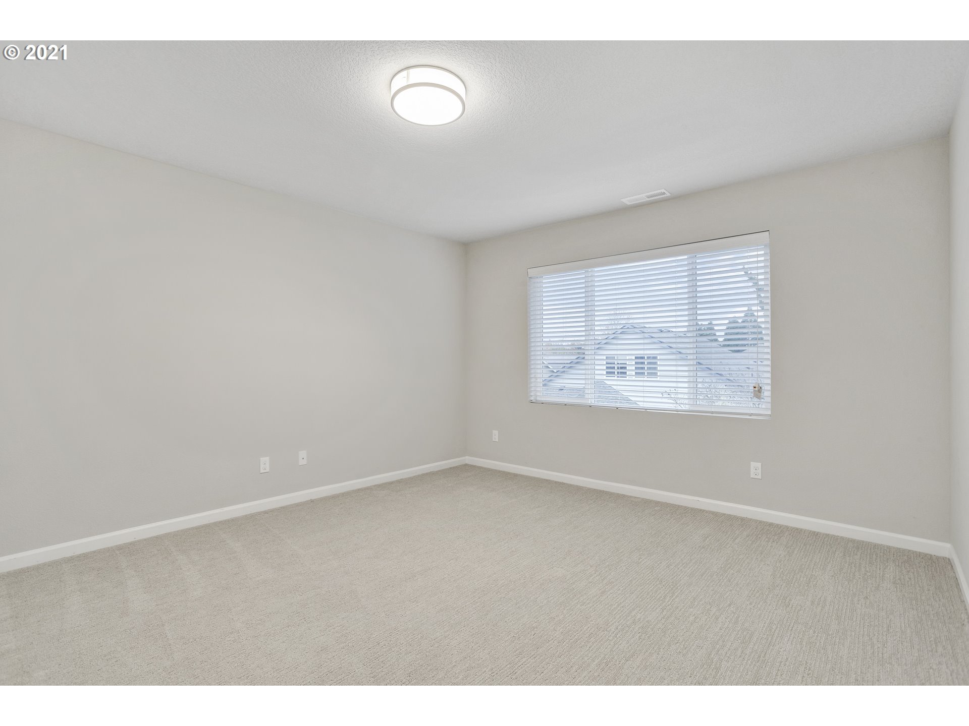 8750 Southwest Schmidt Loop Tigard, OR 97224 - Photo 22 of 32 Gallery Image 22