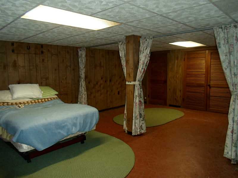 154 Edgemere Road Pawtucket, RI 02861 - Photo 14 of 17 Bedroom.