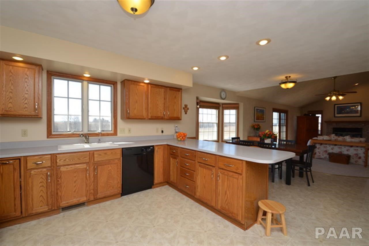 3018 West Singing Woods Road Dunlap, IL 61525 - Photo 5 of 34 Gallery Image 5