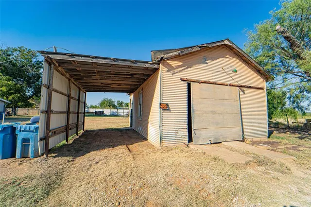 $269,000 | 844 North Us Highway, Breckenridge, TX 76424