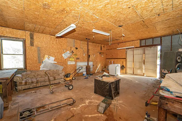 $269,000 | 844 North Us Highway, Breckenridge, TX 76424