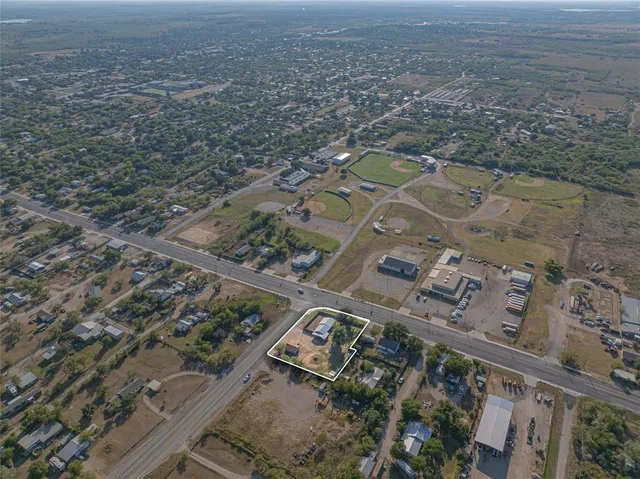 $269,000 | 844 North Us Highway, Breckenridge, TX 76424