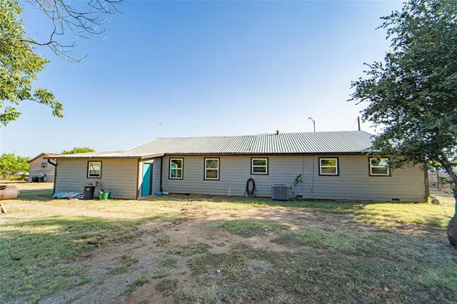 $269,000 | 844 North Us Highway, Breckenridge, TX 76424