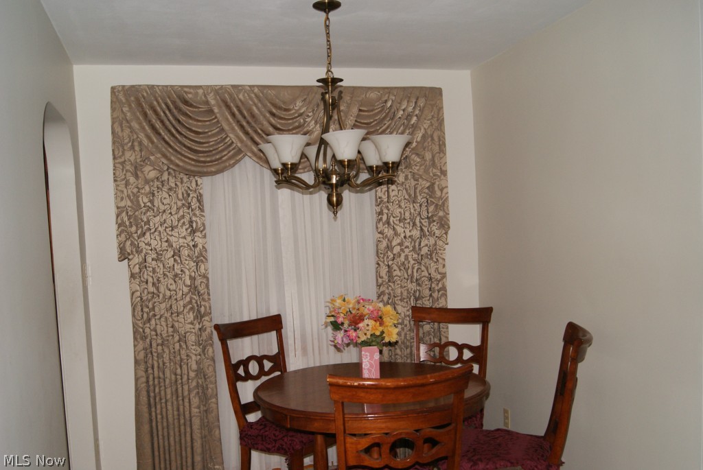 193 Taylor Road Barberton, OH 44203 - Photo 8 of 13 Gallery Image 8