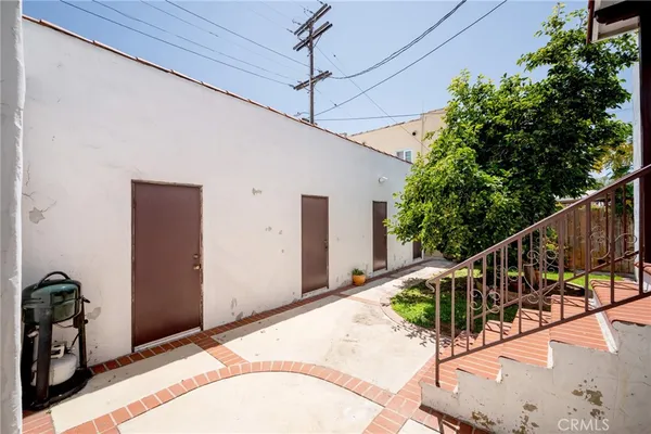 $3,400 | 216 East Windsor Road, Unit 2, Glendale, CA 91205