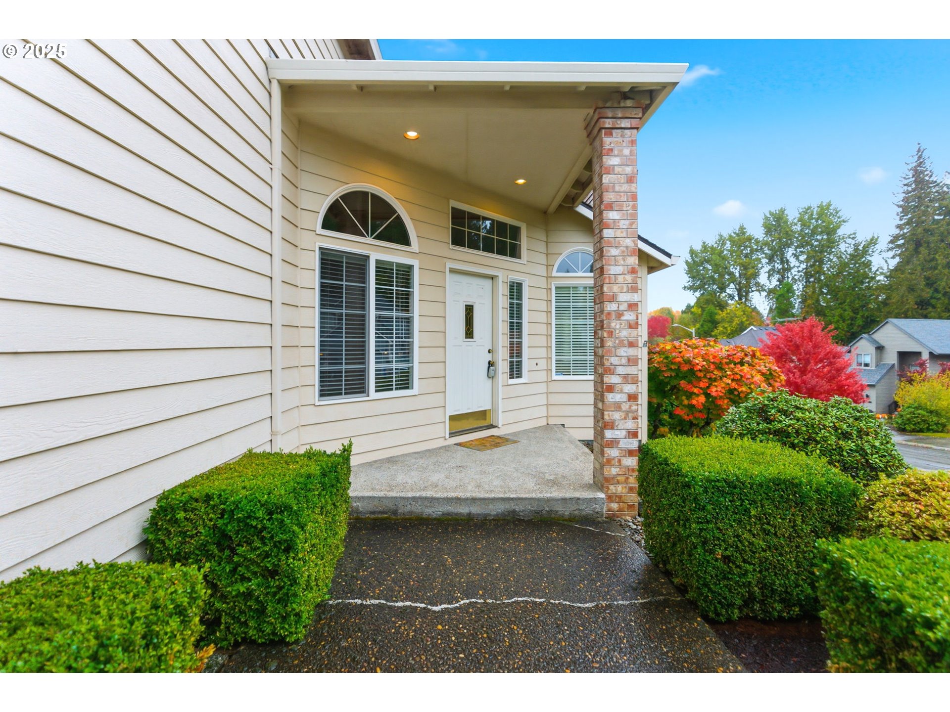 4753 Southeast 14th Street Gresham, OR 97080 - Photo 4 of 48 a backyard of a house with outdoor seating
