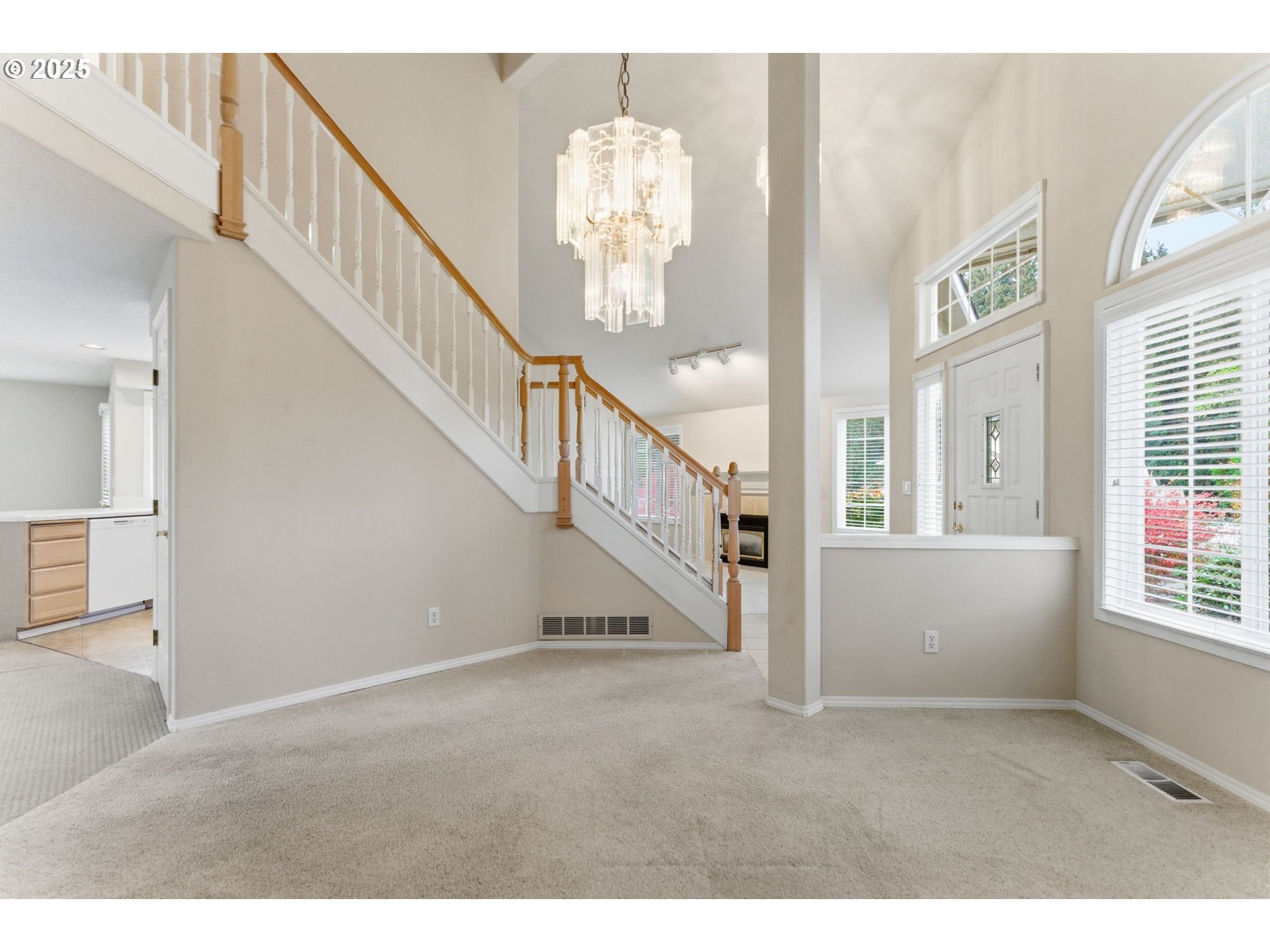 4753 Southeast 14th Street Gresham, OR 97080 - Photo 9 of 48 a view of entryway and hall with wooden floor