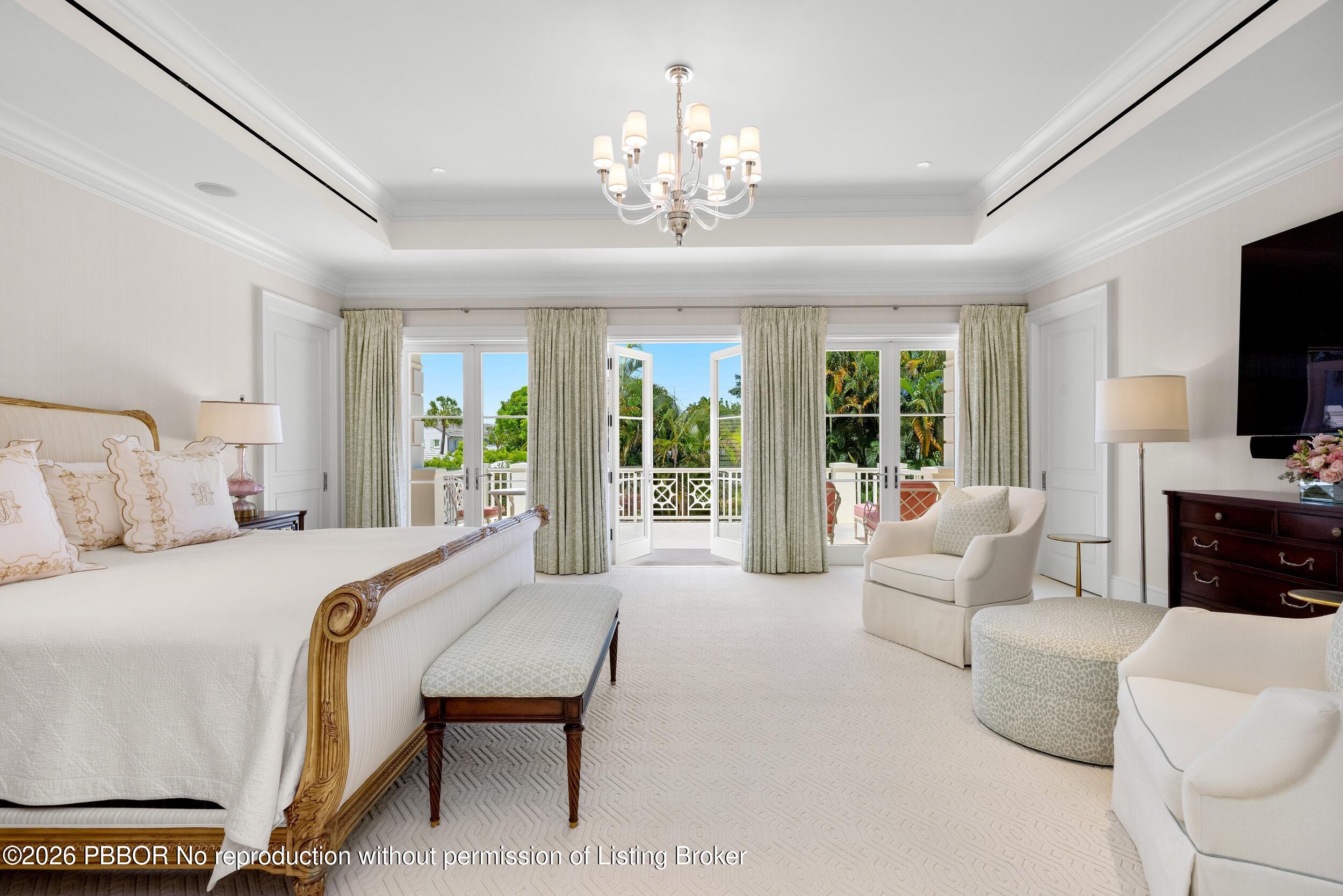 255 Wells Road Palm Beach, FL 33480 - Photo 24 of 48 Primary Suite