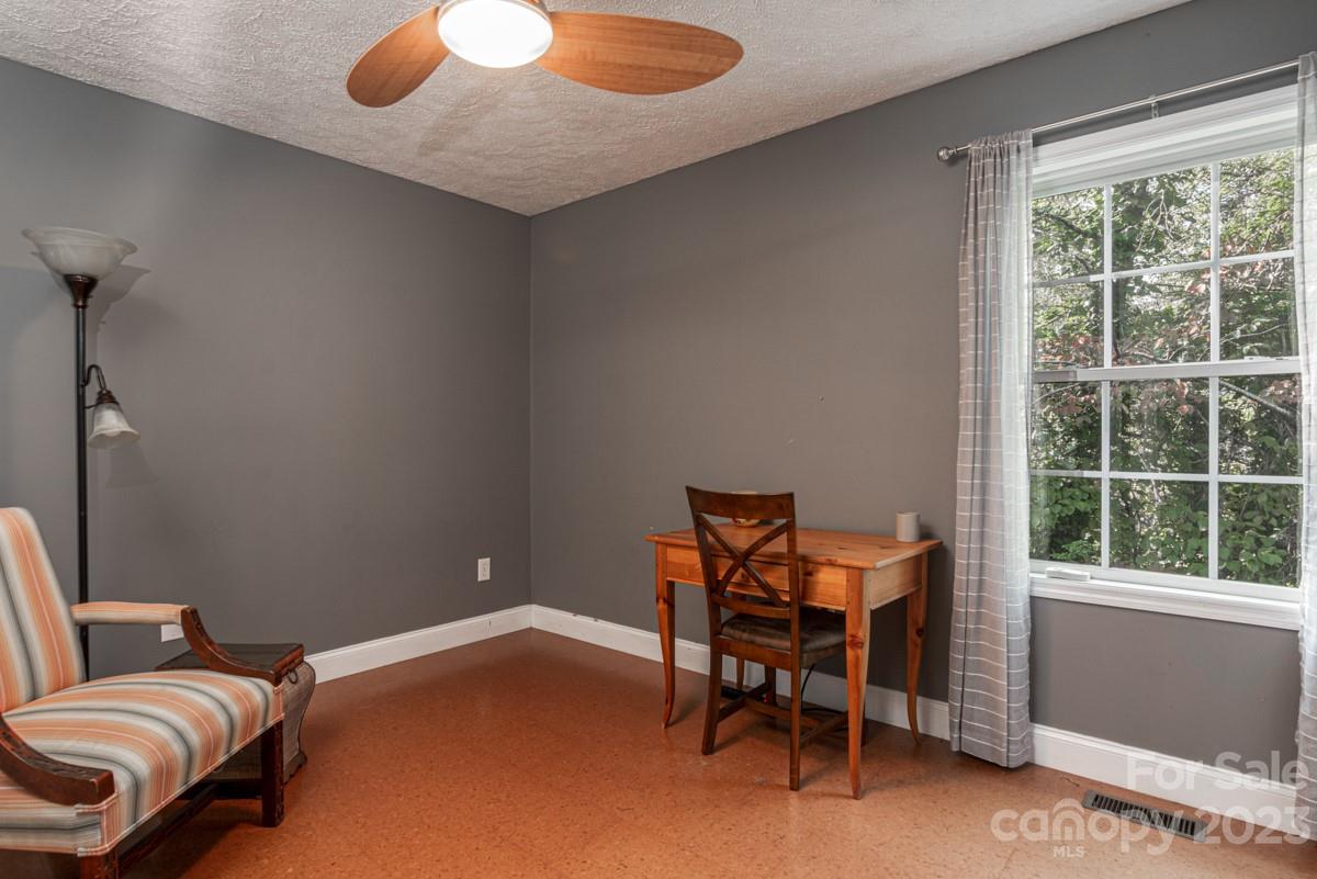 51 Upper Moffitt Road Asheville, NC 28805 - Photo 15 of 26 Gallery Image 15