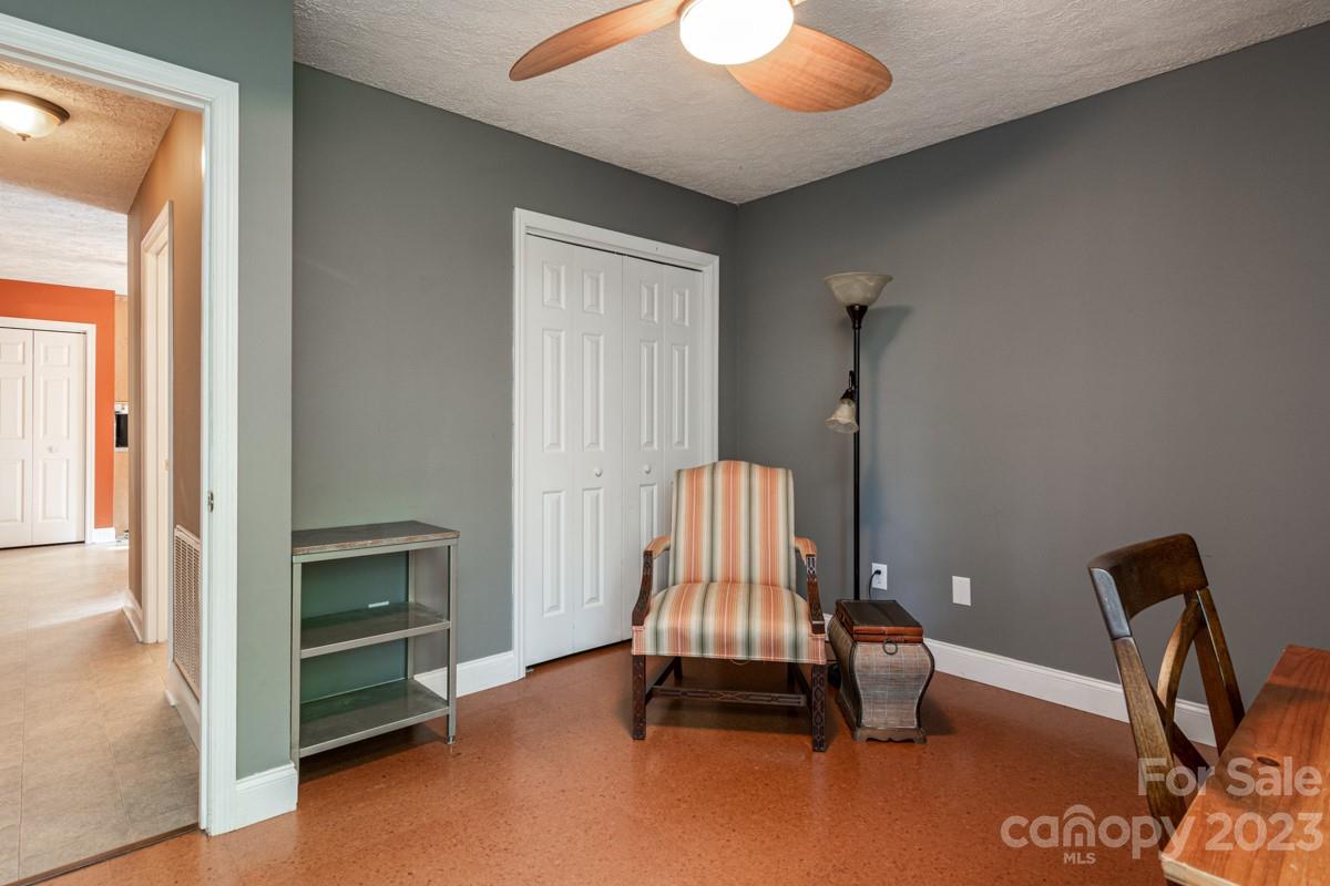 51 Upper Moffitt Road Asheville, NC 28805 - Photo 16 of 26 Gallery Image 16