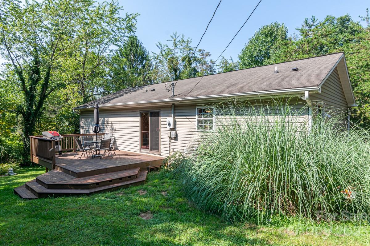 51 Upper Moffitt Road Asheville, NC 28805 - Photo 23 of 26 Gallery Image 23